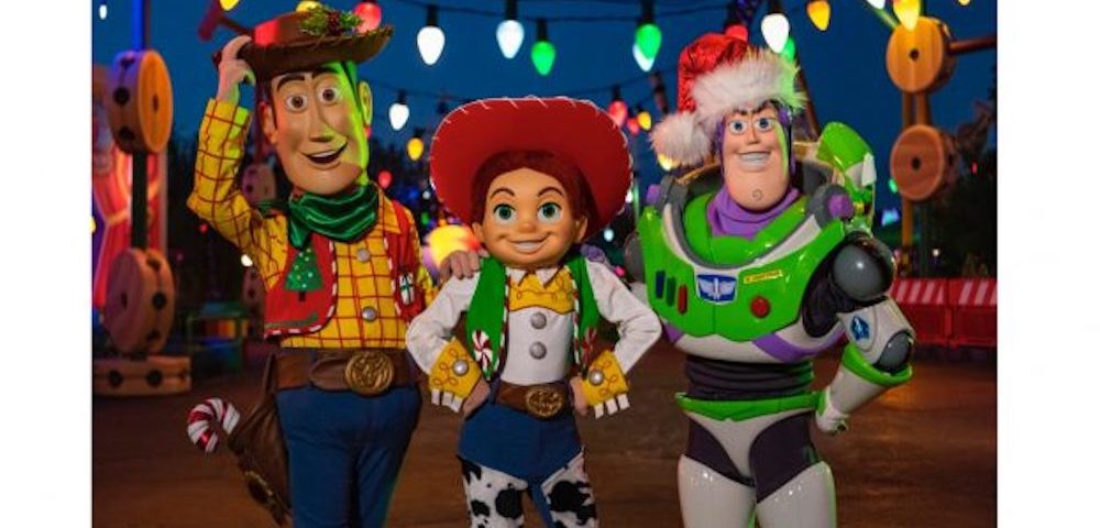 Toy Story Land Friends to Dress Up For the Holidays